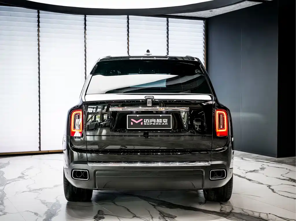 Rolls-Royce Cullinan — миниатюра 3