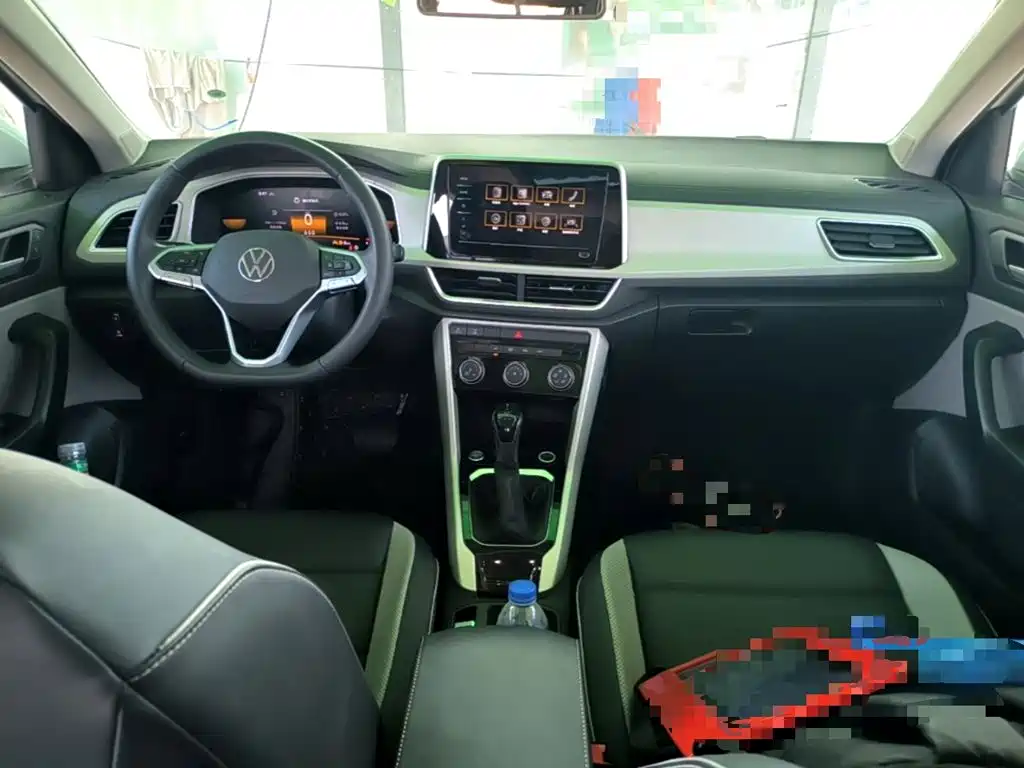 Volkswagen T-Roc — миниатюра 10
