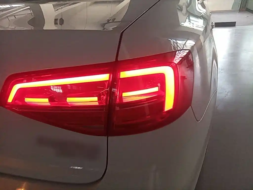 Volkswagen Sagitar — миниатюра 8
