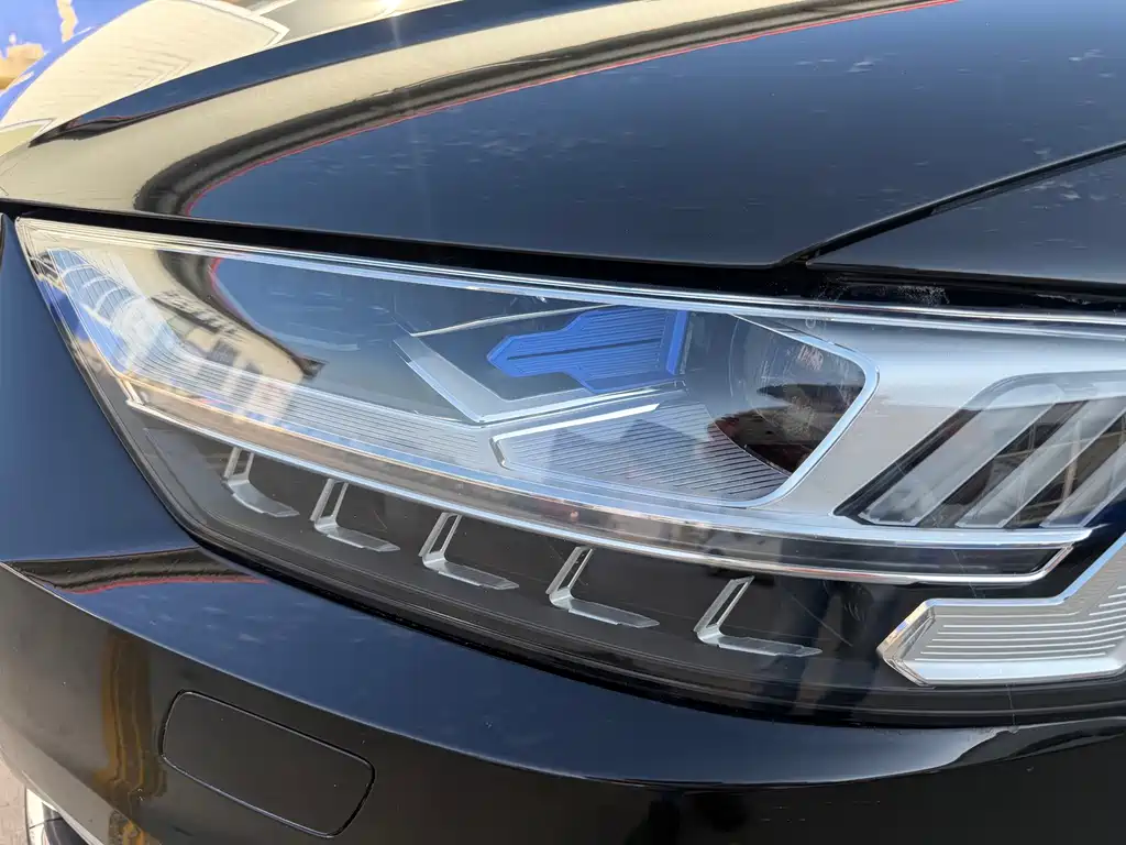 Audi A8 — миниатюра 4