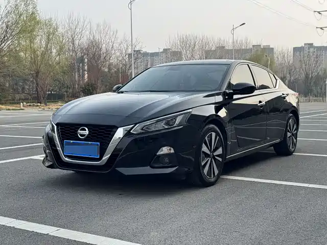 NISSAN TEANA