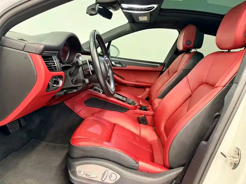 Porsche Macan — миниатюра 9