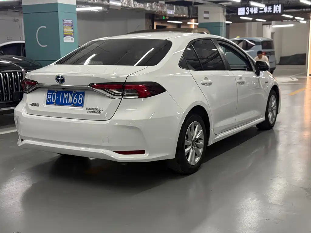 Toyota Corolla — миниатюра 13