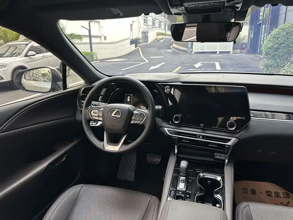 Lexus RX — миниатюра 10