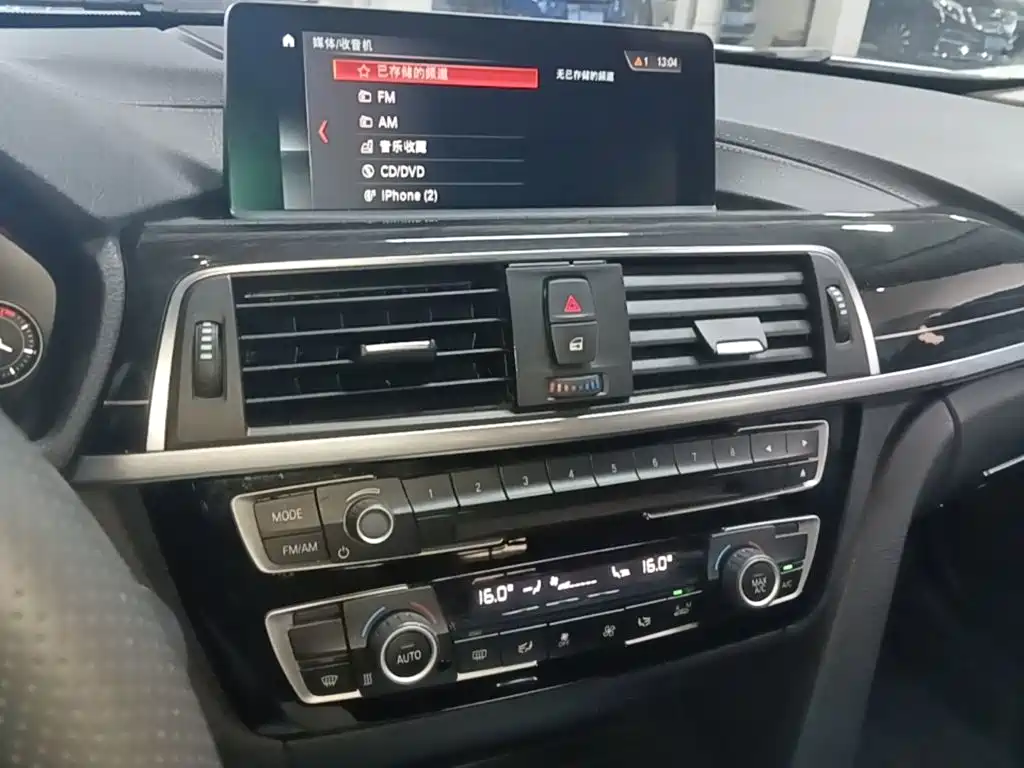 BMW 3 Series — миниатюра 13