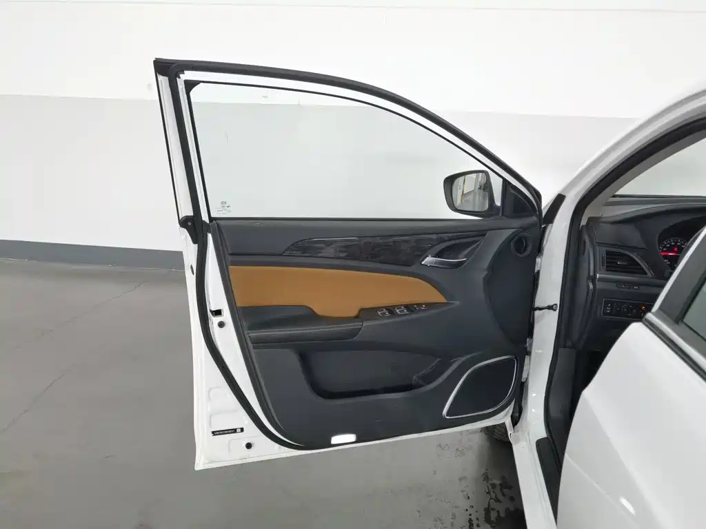BYD Qin NEV — миниатюра 8