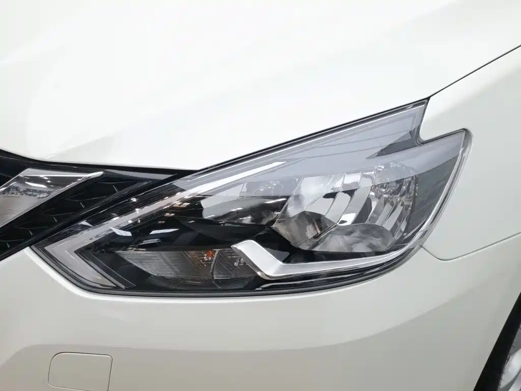 Nissan Sylphy — миниатюра 7