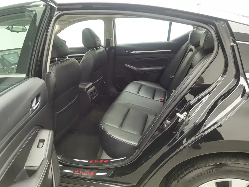 Nissan Teana — миниатюра 15