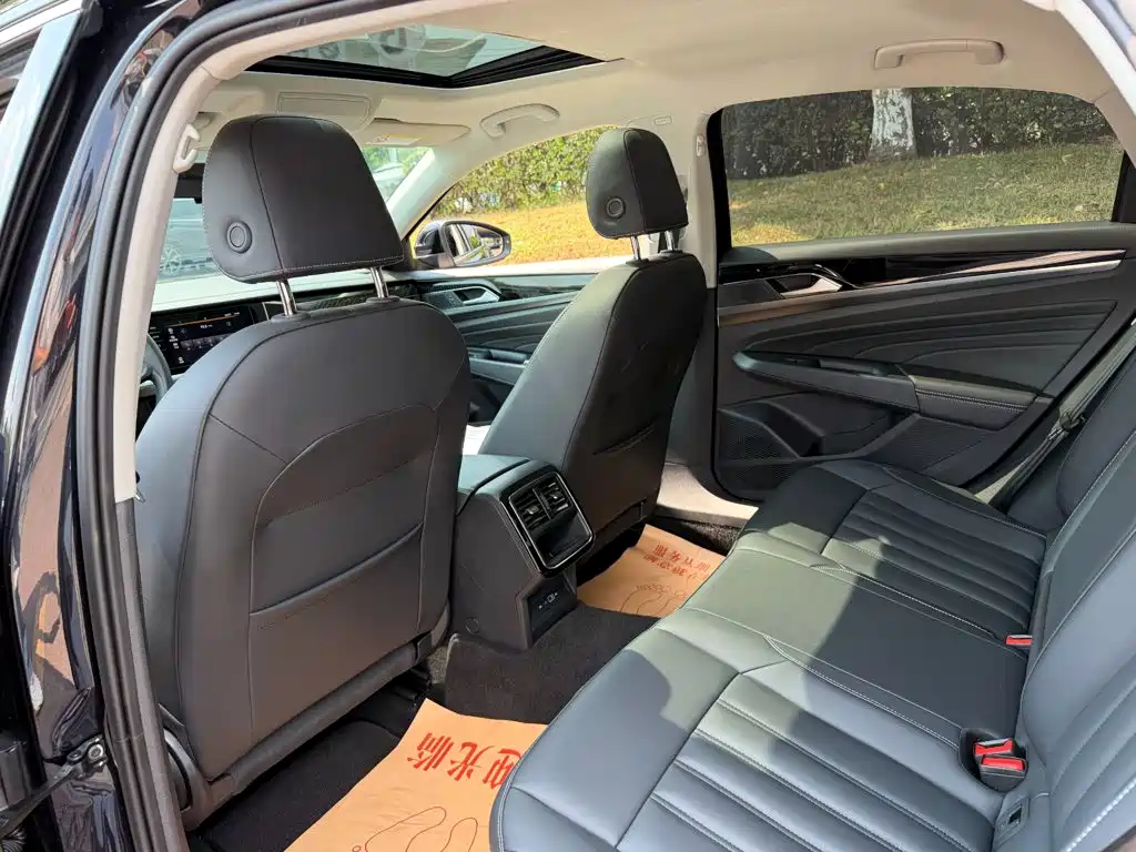 Volkswagen Passat — миниатюра 11