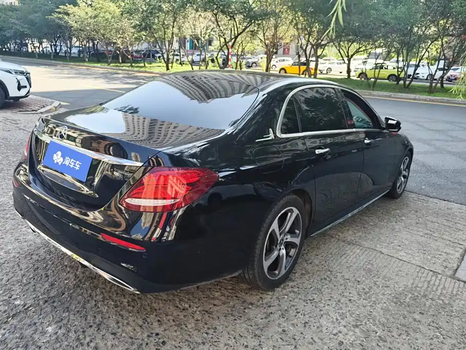 Mercedes-Benz E-Class — миниатюра 2