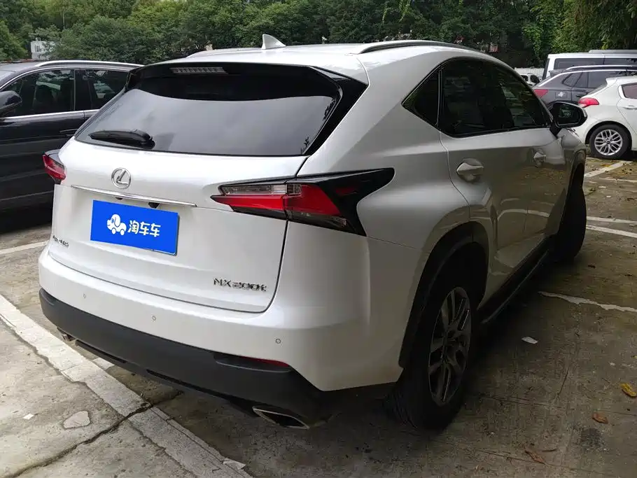 Lexus NX 2015 200t