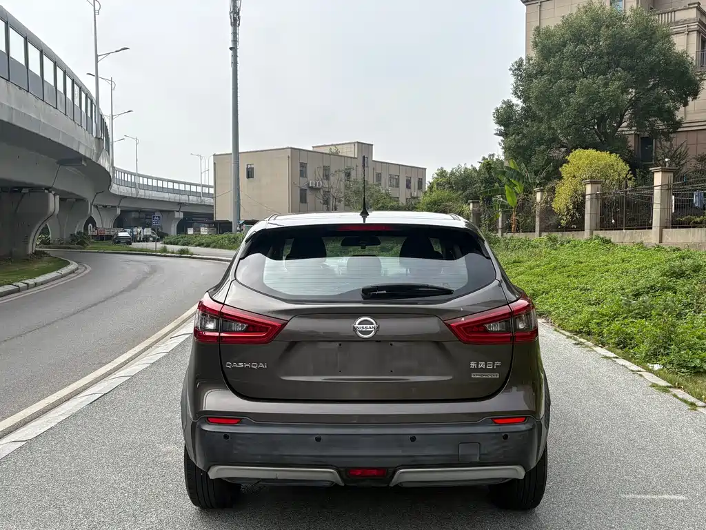 Nissan Qashqai — миниатюра 6