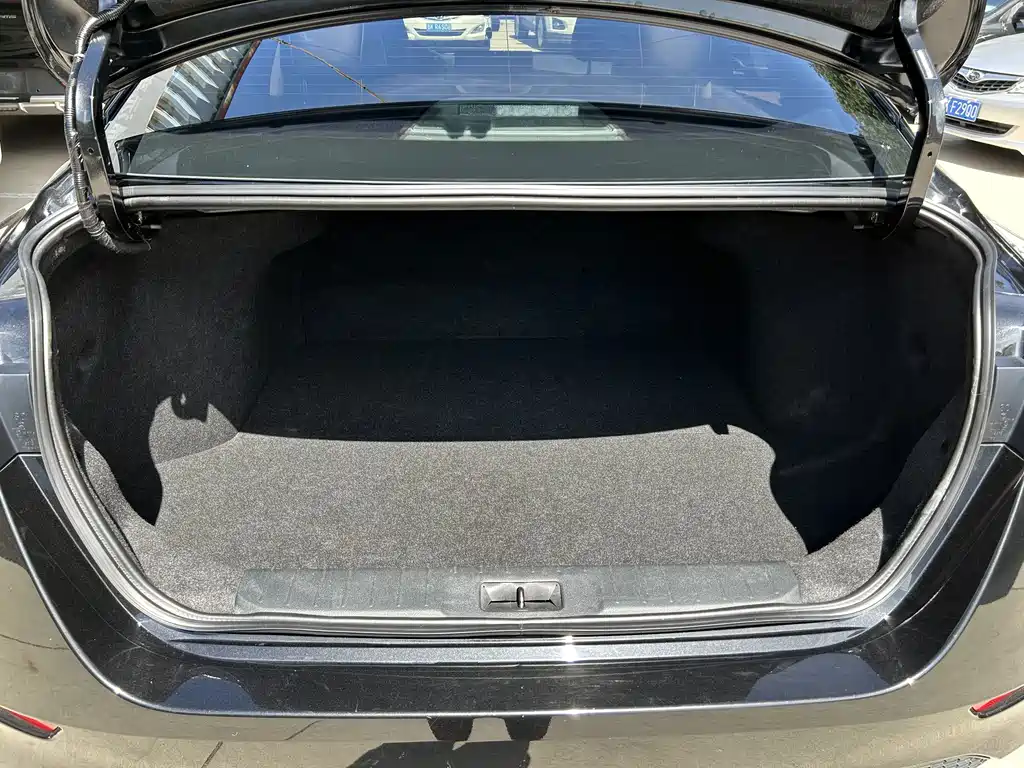 Nissan Sylphy — миниатюра 6