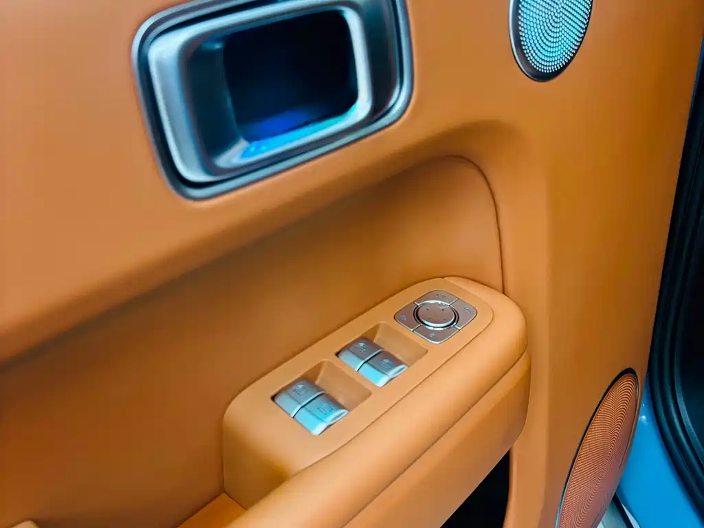 Li Auto Li L8 — миниатюра 14