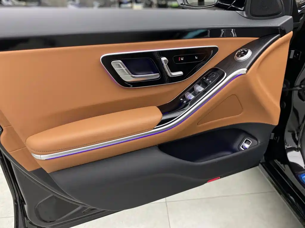 Mercedes-Benz S-Class — миниатюра 11