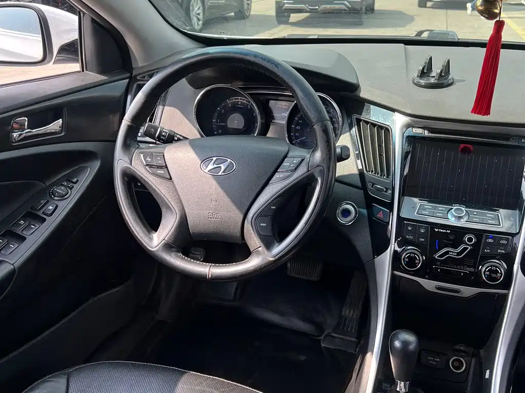 Hyundai Sonata — миниатюра 7