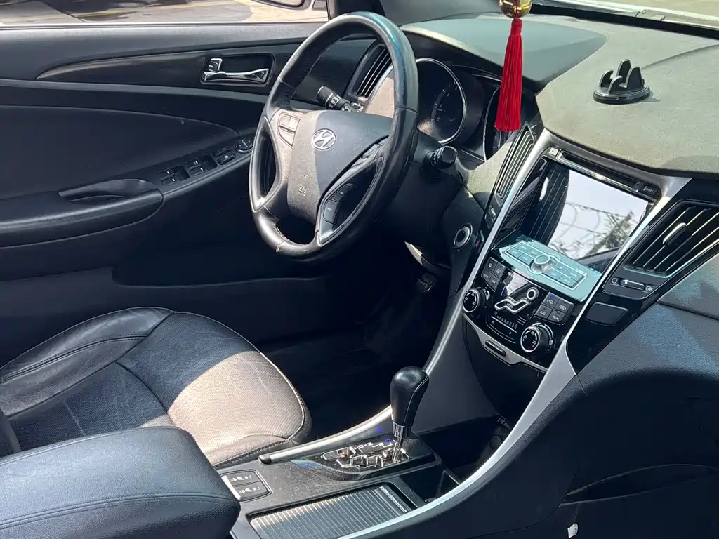 Hyundai Sonata — миниатюра 13