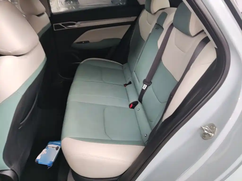 Geely L HiP — миниатюра 17