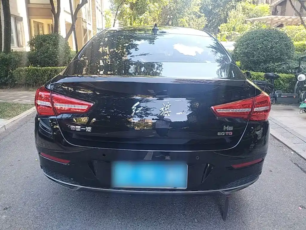 Hongqi Hongqi H5 — миниатюра 6