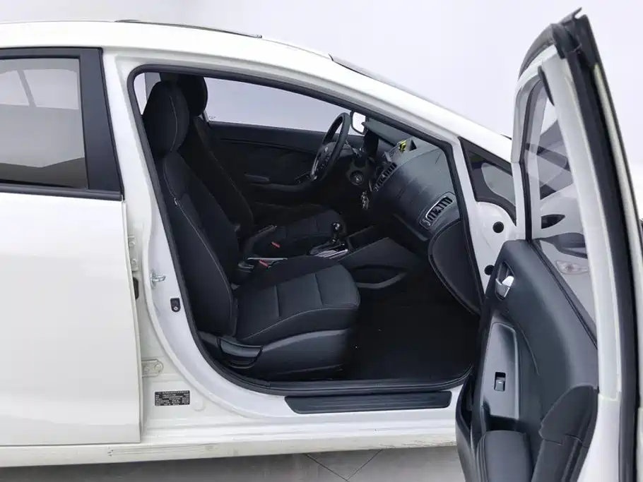 Kia K3 — миниатюра 8
