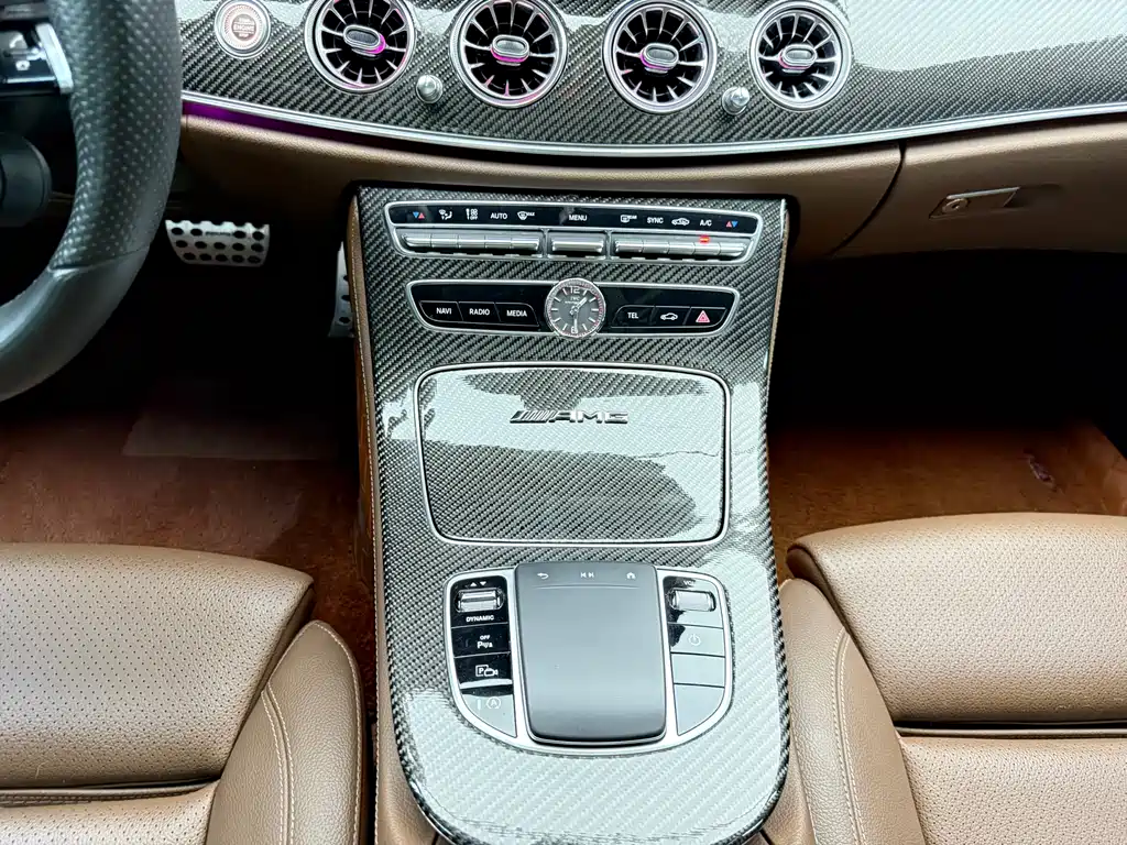 Mercedes-Benz E-Class — миниатюра 7