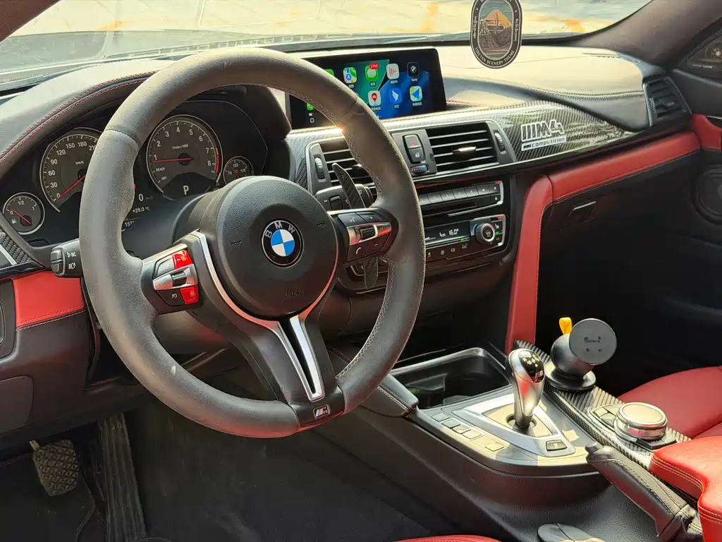 BMW M4 — миниатюра 7