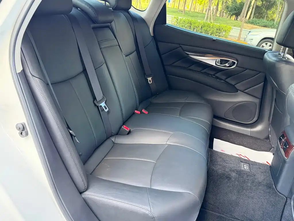 Infiniti Q70 — миниатюра 23