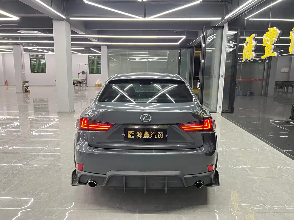 Lexus IS 2015 200t F SPORT