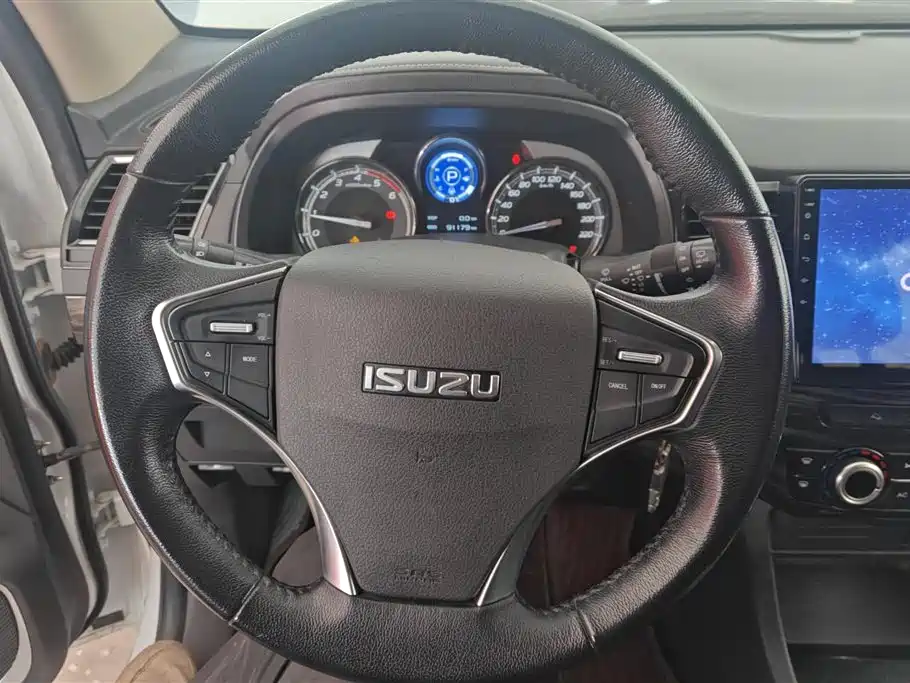 ISUZU MU X SHEPHERD RANGER