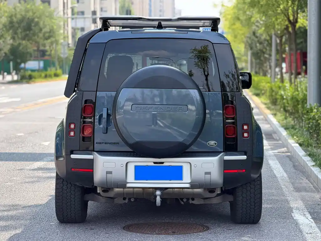 Land Rover Defender — миниатюра 5