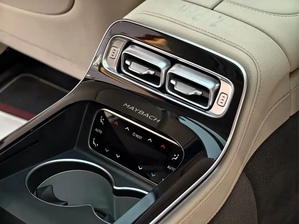 Mercedes-Benz S-Class — миниатюра 13