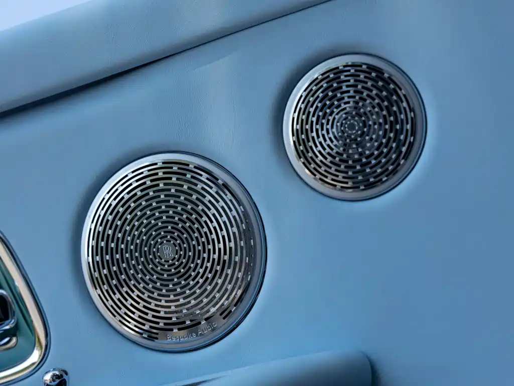 Rolls-Royce Cullinan — миниатюра 20