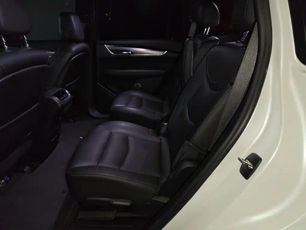 Cadillac XT6 — миниатюра 13