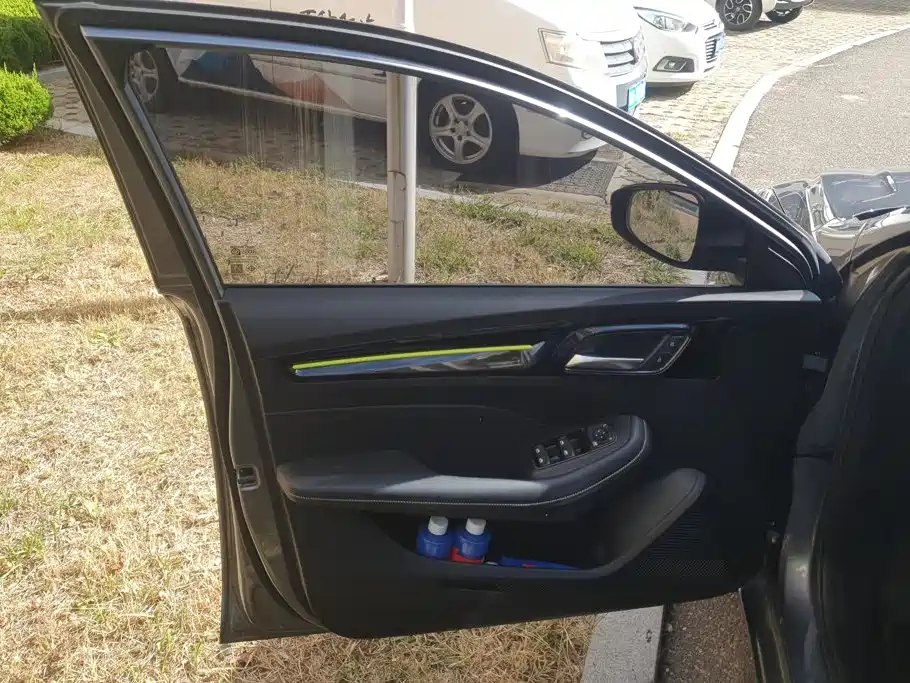 Roewe i5 — миниатюра 7