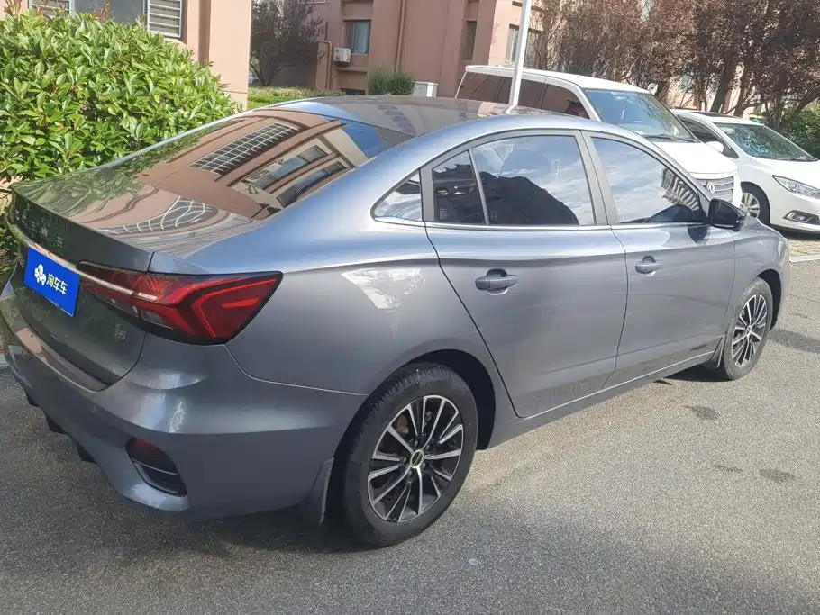 Roewe i5 — миниатюра 3
