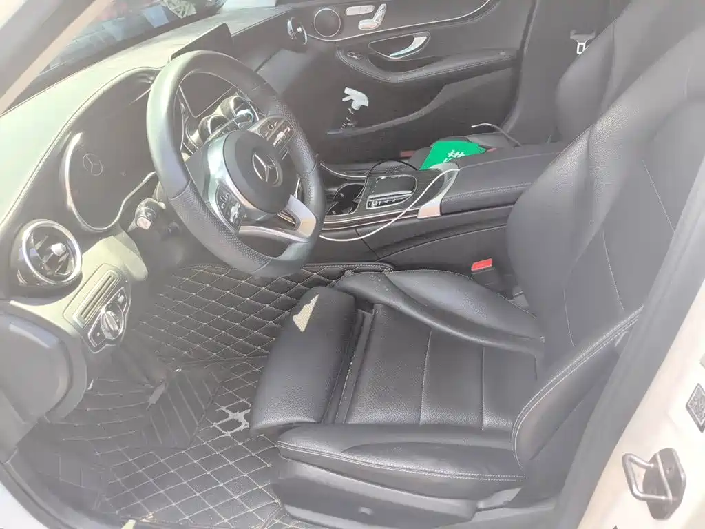 Mercedes-Benz C-Class — миниатюра 12