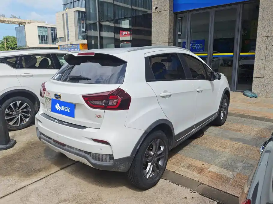 Geely Vision X3 — миниатюра 3