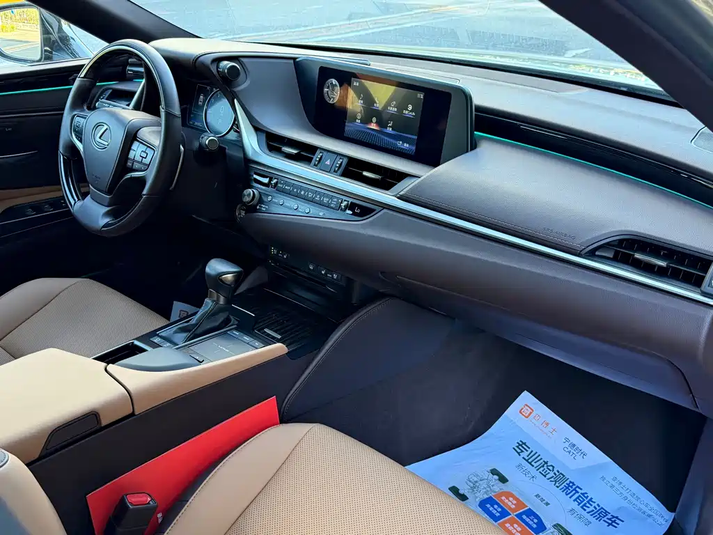 Lexus ES — миниатюра 19