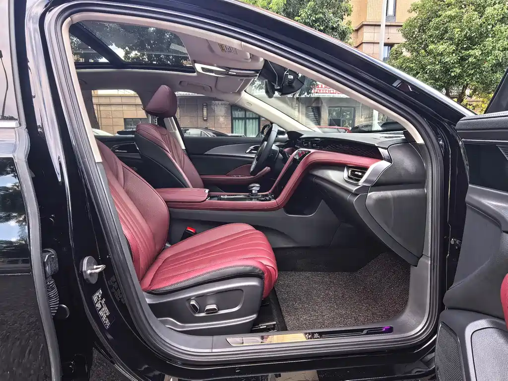 Hongqi Hongqi H5 — миниатюра 6