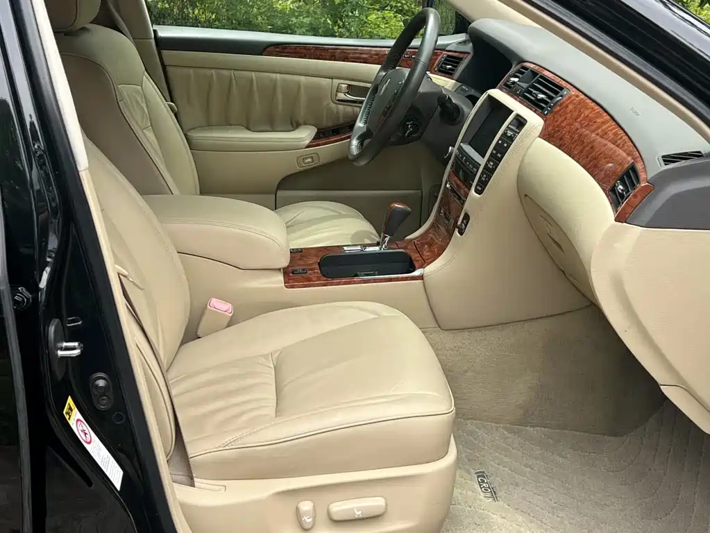 Toyota Crown — миниатюра 19