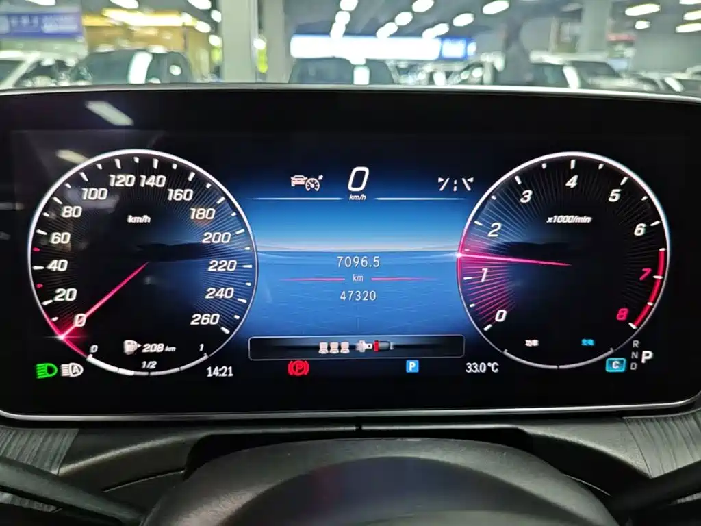 Mercedes-Benz C-Class — миниатюра 12