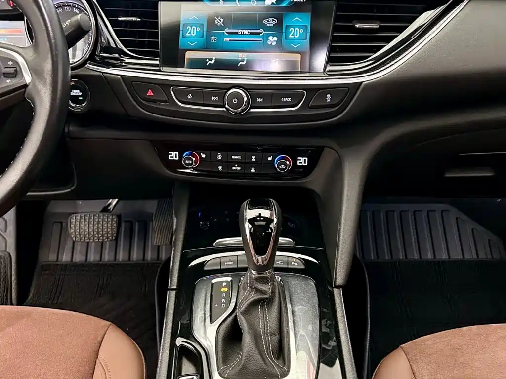Buick Regal — миниатюра 8