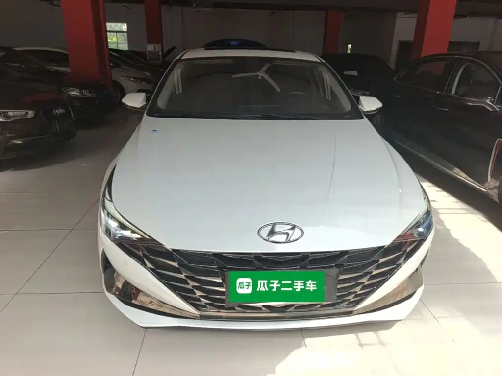 Hyundai Elantra — миниатюра 3