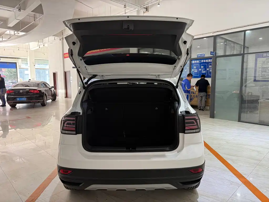 Volkswagen T-Cross — миниатюра 8