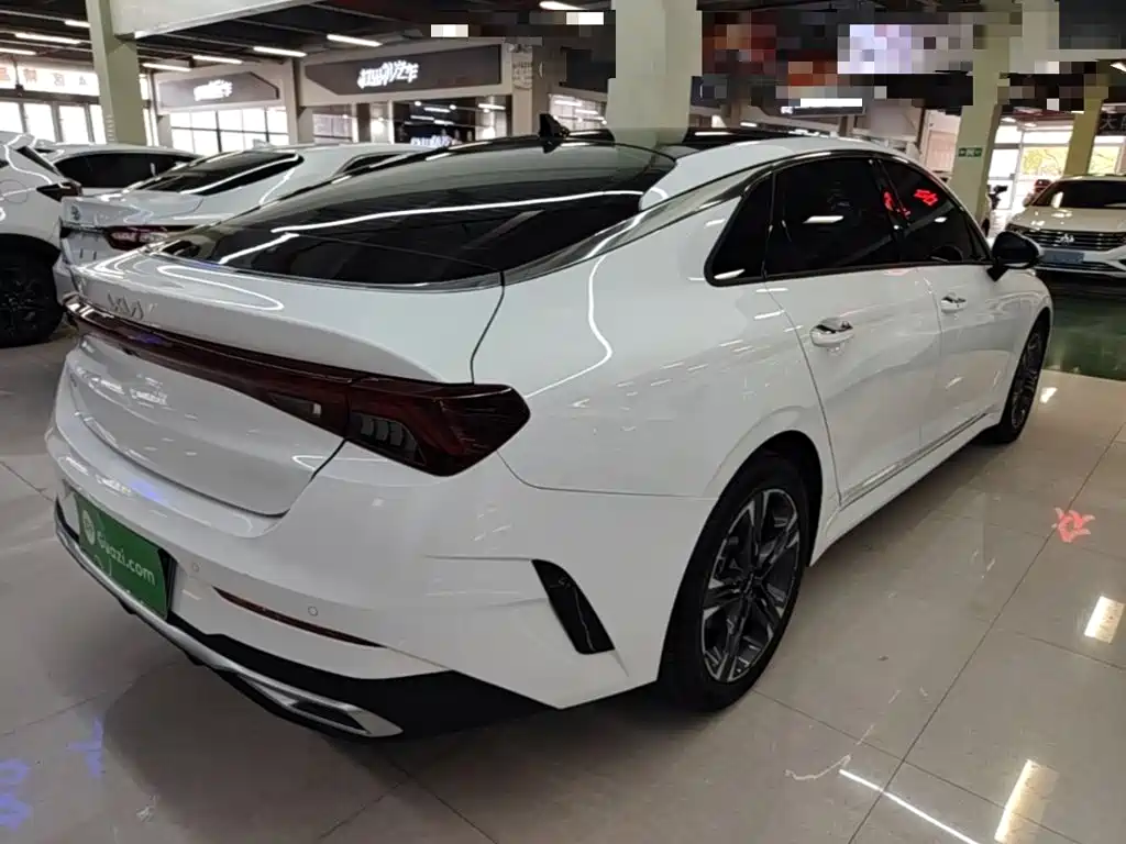 Kia K5 — миниатюра 7
