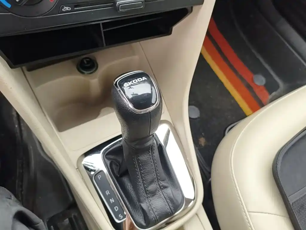 Skoda Rapid — миниатюра 14