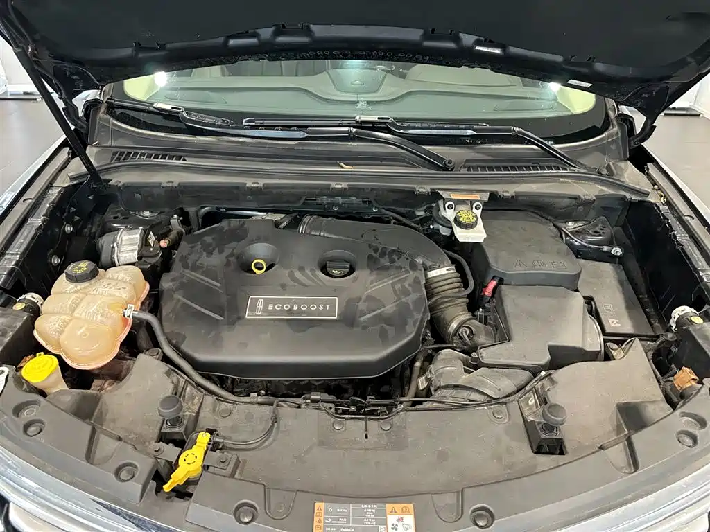 Lincoln MKC — миниатюра 9