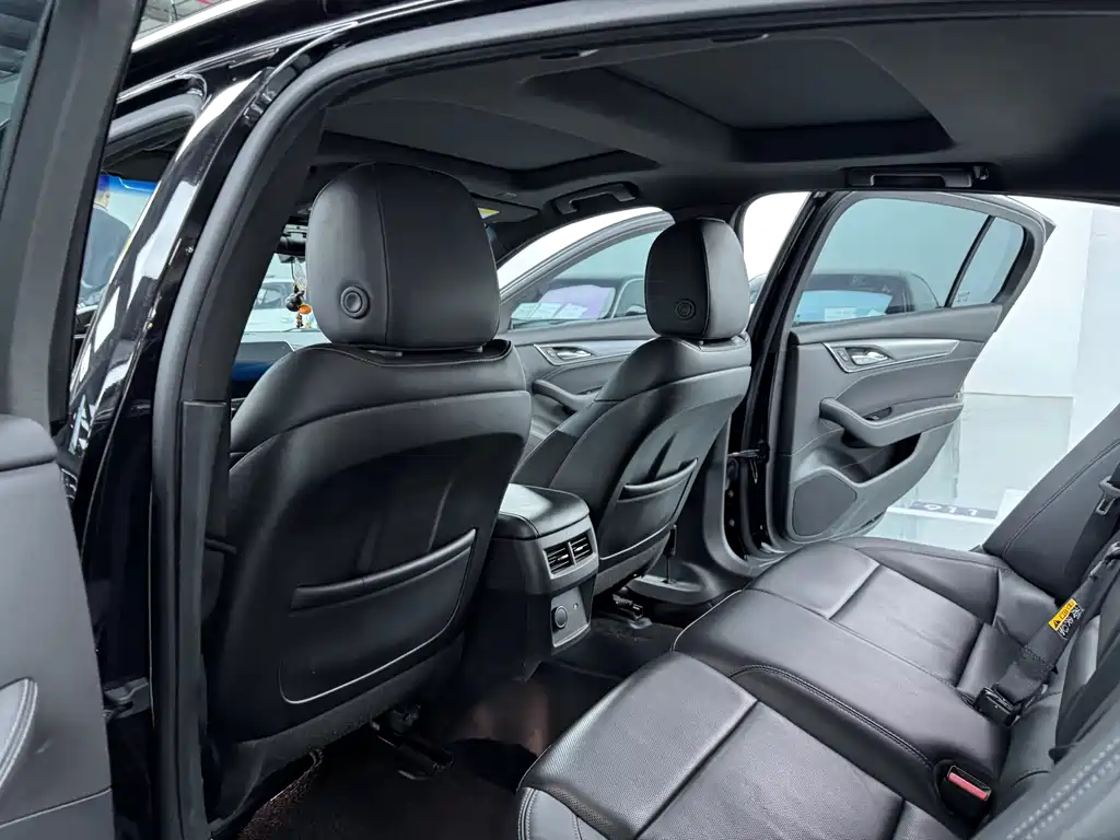 Cadillac CT5 2023 28T Luxury （ Standard ）