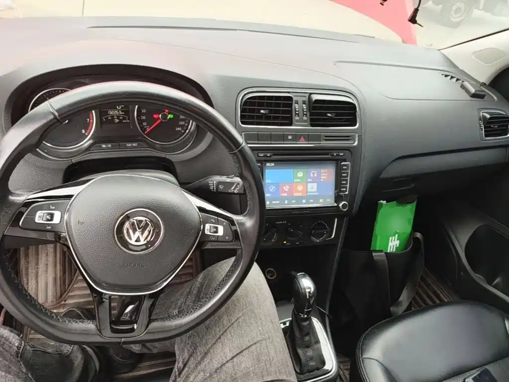 Volkswagen Polo — миниатюра 10