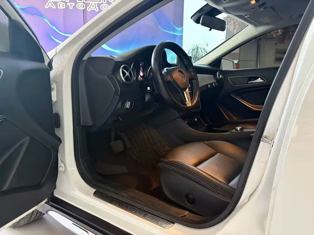Mercedes-Benz GLA — миниатюра 8
